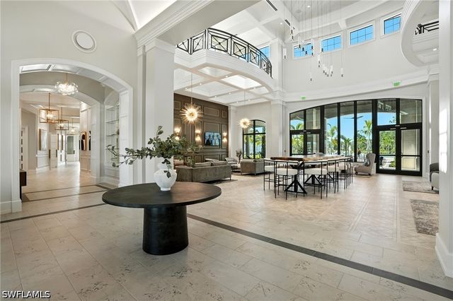 1879 Sierra CT, Naples, FL 34120