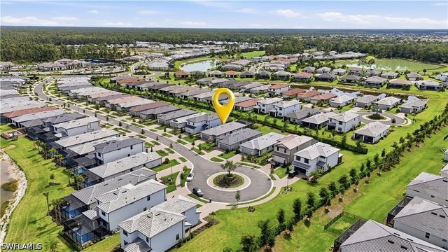 1879 Sierra CT, Naples, FL 34120