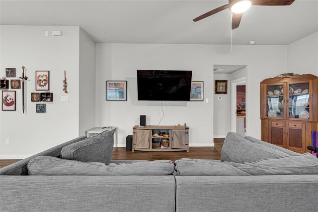 322 Pickwick Gardens Lane, Magnolia, TX 77354