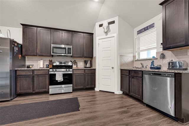 322 Pickwick Gardens Lane, Magnolia, TX 77354