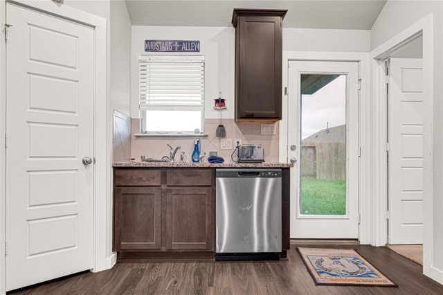 322 Pickwick Gardens Lane, Magnolia, TX 77354