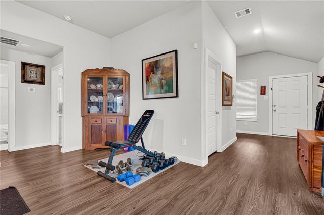 322 Pickwick Gardens Lane, Magnolia, TX 77354