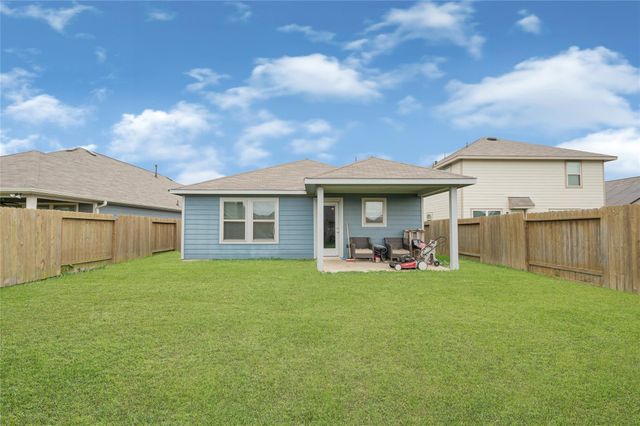 322 Pickwick Gardens Lane, Magnolia, TX 77354