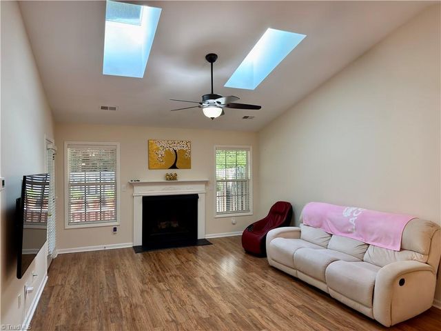 148 Wyndham Court, High Point, NC 27265