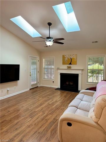 148 Wyndham Court, High Point, NC 27265