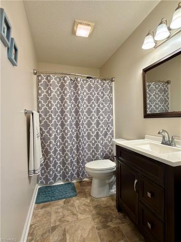 148 Wyndham Court, High Point, NC 27265