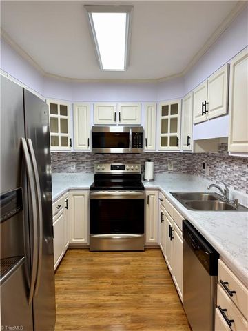 148 Wyndham Court, High Point, NC 27265