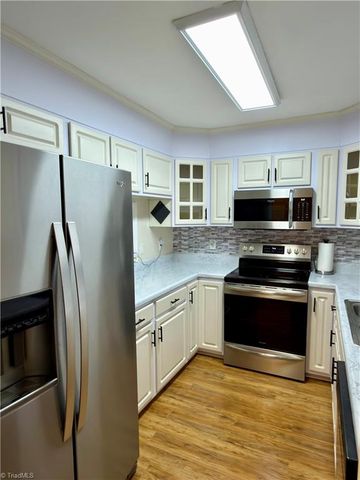 148 Wyndham Court, High Point, NC 27265