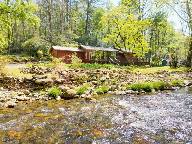509 Slate Stone Lane, Hayesville, NC 28904