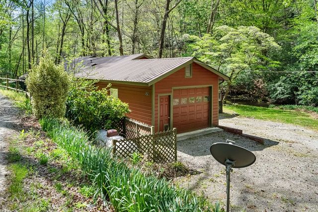 509 Slate Stone Lane, Hayesville, NC 28904