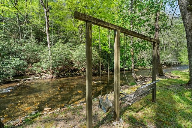509 Slate Stone Lane, Hayesville, NC 28904