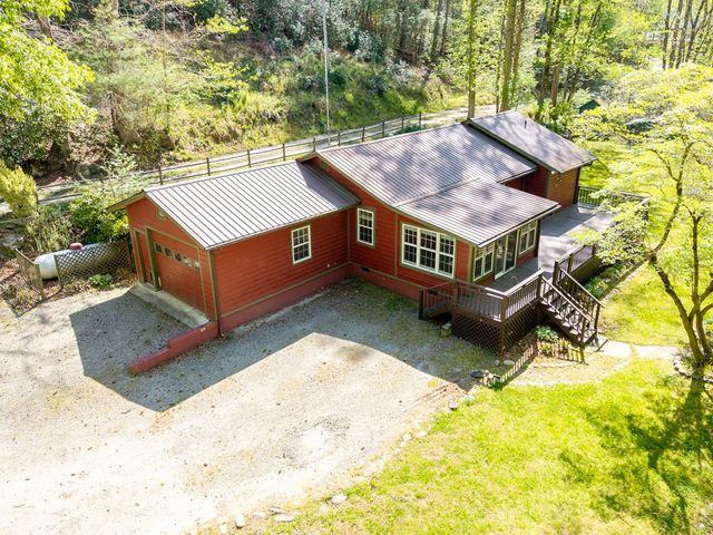 509 Slate Stone Lane, Hayesville, NC 28904