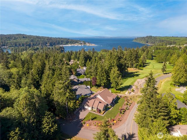 20 Dunsmuir Road, Port Ludlow, WA 98365