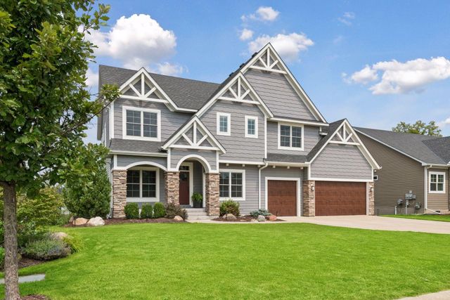2444 Woods Drive, Victoria, MN 55386