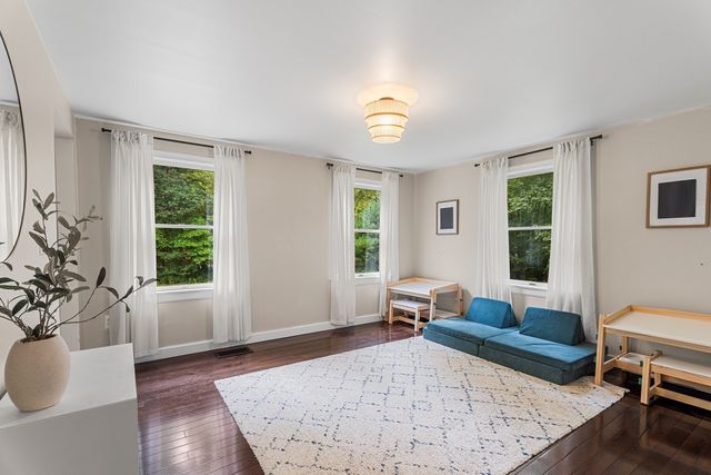 676 West St, Uxbridge, MA 01569