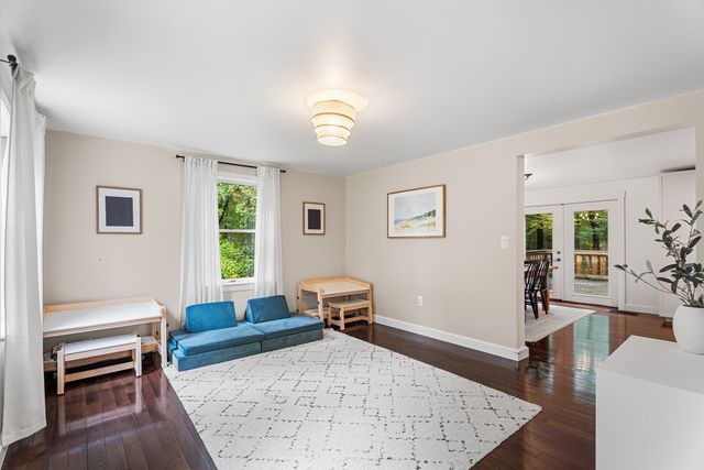 676 West St, Uxbridge, MA 01569