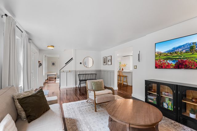 676 West St, Uxbridge, MA 01569