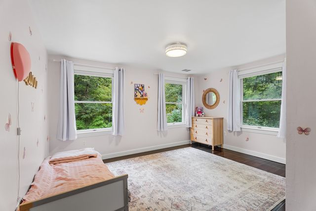 676 West St, Uxbridge, MA 01569