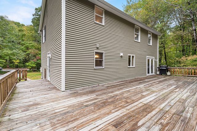 676 West St, Uxbridge, MA 01569