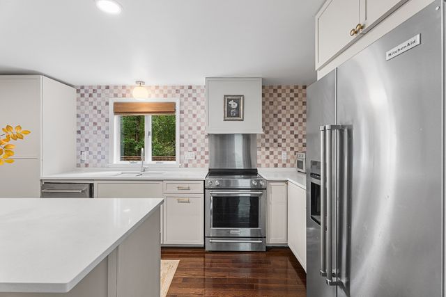 676 West St, Uxbridge, MA 01569