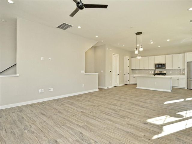 3809 Valley View RD 15, Austin, TX 78704