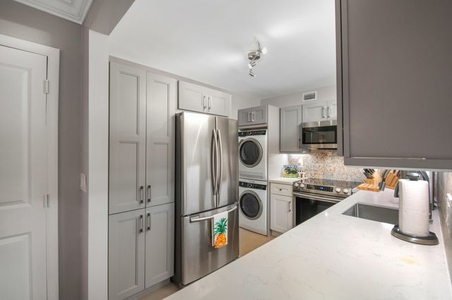 1920 NE 1st Terrace 116h, Wilton Manors, FL 33305