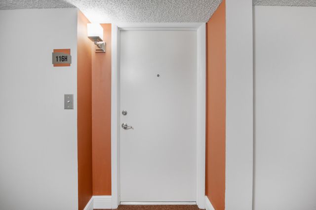 1920 NE 1st Terrace 116h, Wilton Manors, FL 33305