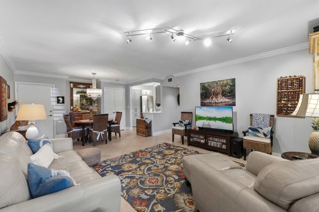 1920 NE 1st Terrace 116h, Wilton Manors, FL 33305