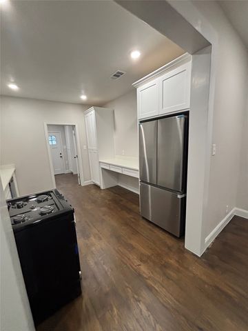 620 S Willomet Avenue, Dallas, TX 75208