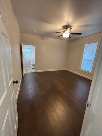 620 S Willomet Avenue, Dallas, TX 75208