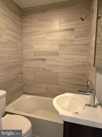 1817 N TAYLOR ST, Philadelphia, PA 19121