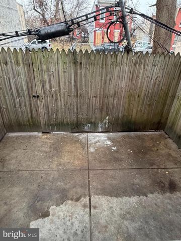 1817 N TAYLOR ST, Philadelphia, PA 19121