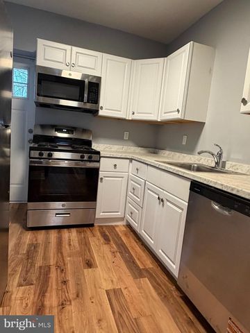 1817 N TAYLOR ST, Philadelphia, PA 19121