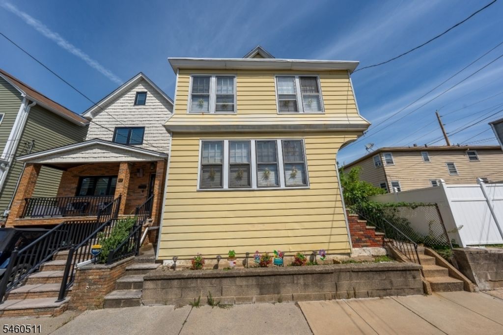 47 E 27Th St, Bayonne City, NJ 07002 — exterior