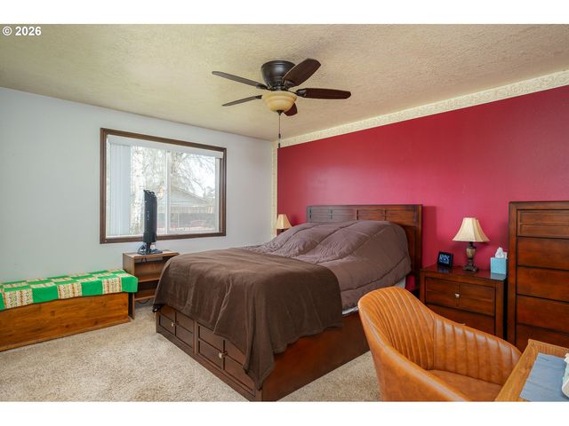 4558 TREESIDE Ct, Salem, OR 97305