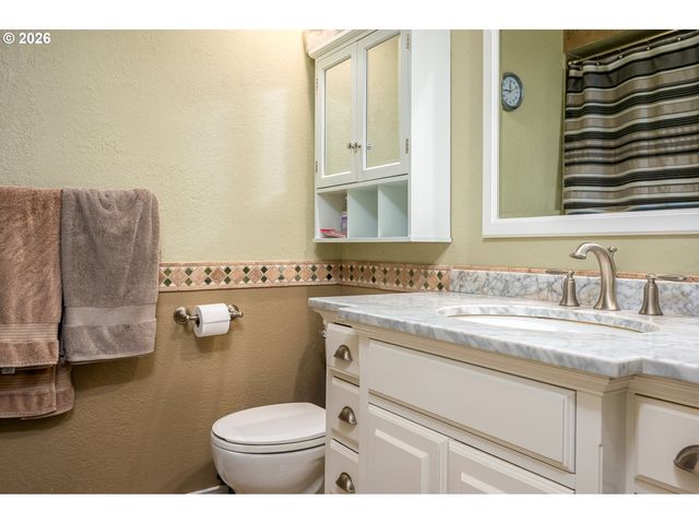 4558 TREESIDE Ct, Salem, OR 97305