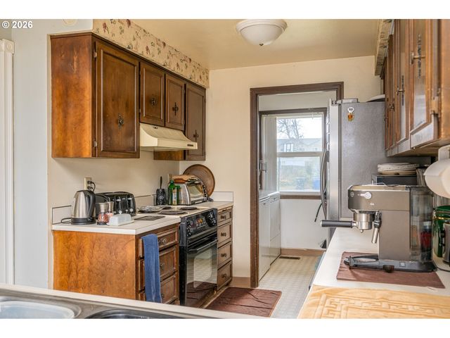 4558 TREESIDE Ct, Salem, OR 97305