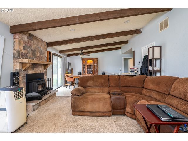 4558 TREESIDE Ct, Salem, OR 97305