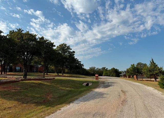114 Timber Lake Drive, Mcloud, OK 74851