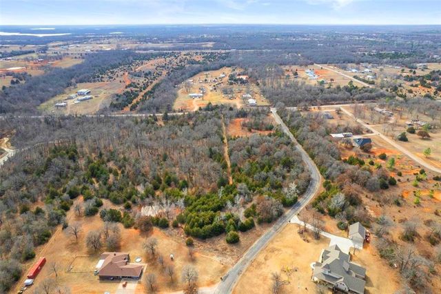 114 Timber Lake Drive, Mcloud, OK 74851