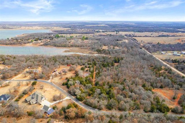 114 Timber Lake Drive, Mcloud, OK 74851