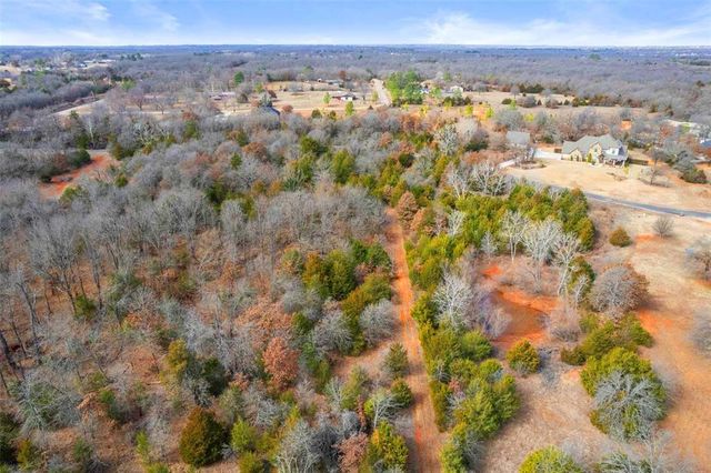 114 Timber Lake Drive, Mcloud, OK 74851