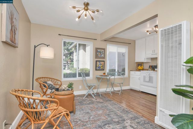 4888 Clayton Rd 6, Concord, CA 94521