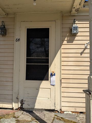 64 South St, Easton, MA 02375