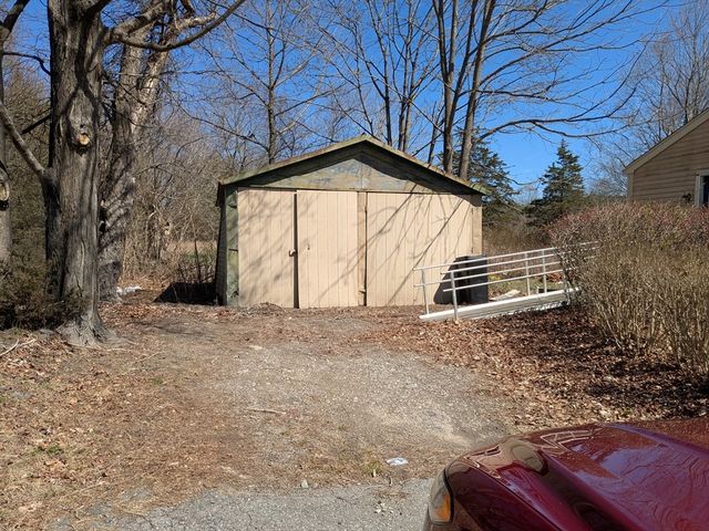 64 South St, Easton, MA 02375