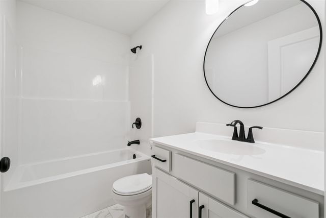 4528 Sonoma Drive, Cedar Falls, IA 50613