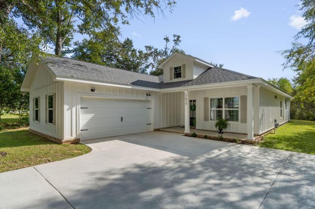 2 Coweta Road, Cantonment, FL 32533