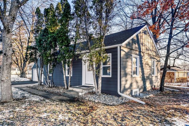 1710 Minnesota Lane N, Plymouth, MN 55447