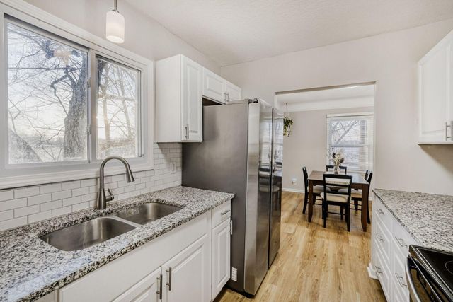 1710 Minnesota Lane N, Plymouth, MN 55447