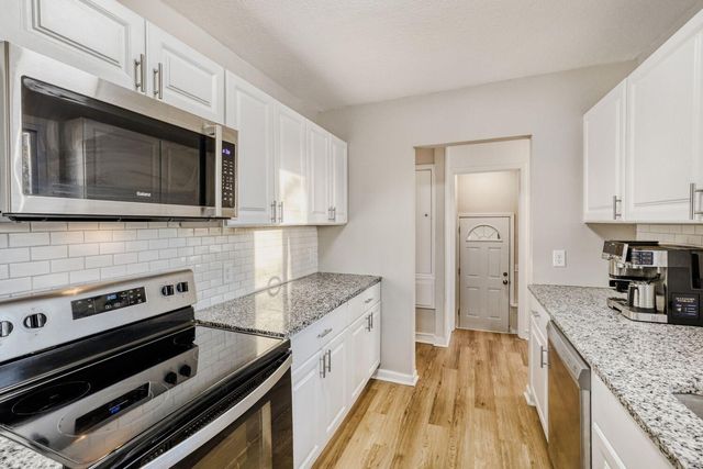 1710 Minnesota Lane N, Plymouth, MN 55447